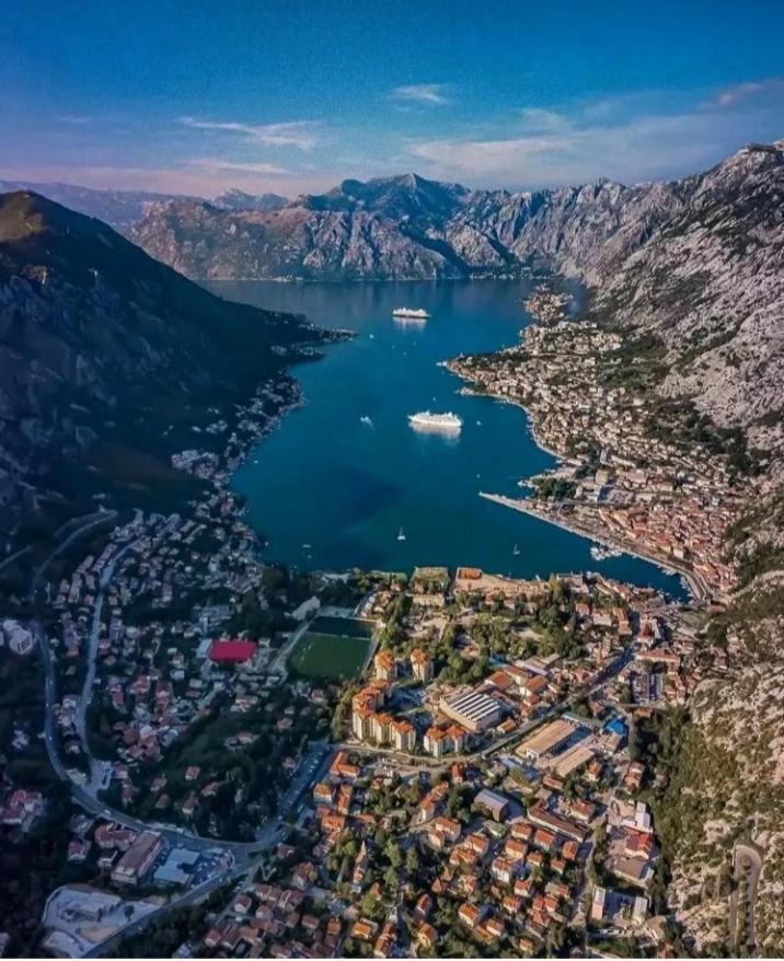 Red House Apartment Kotor Exterior foto