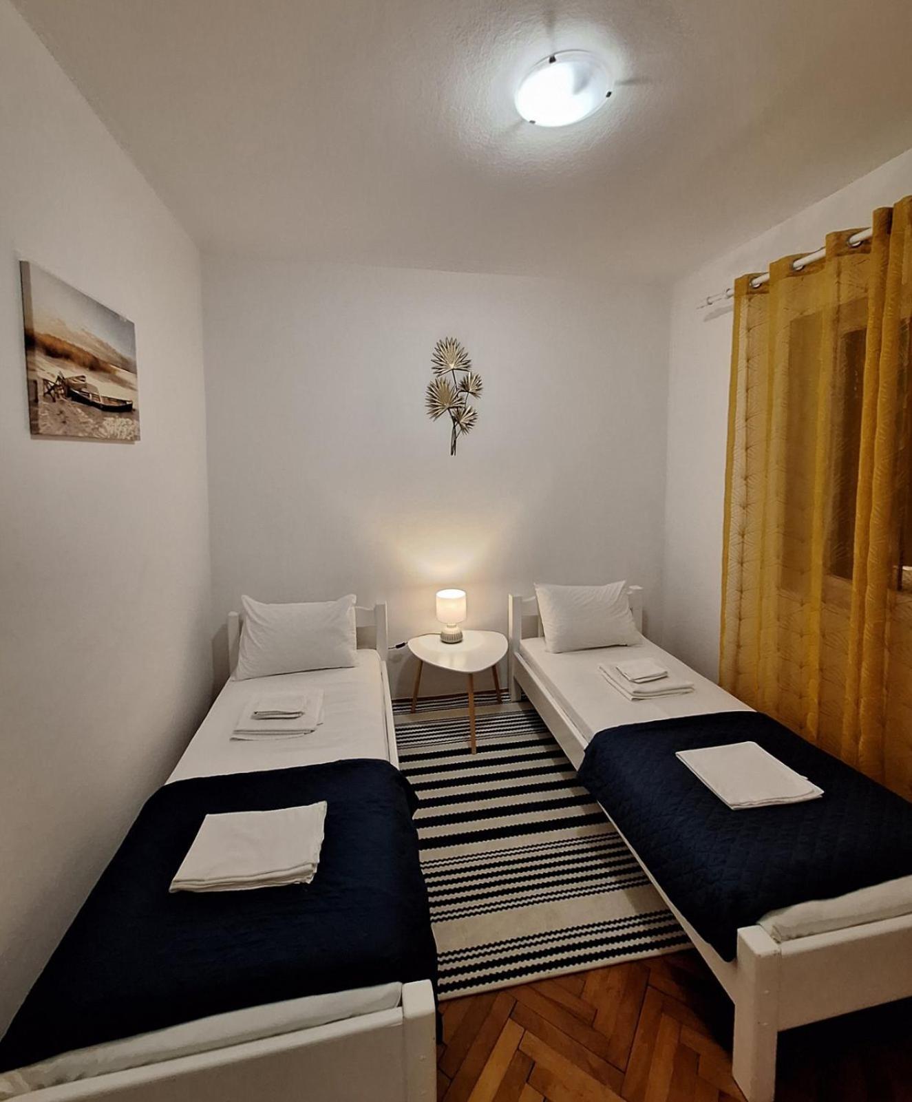 Red House Apartment Kotor Exterior foto